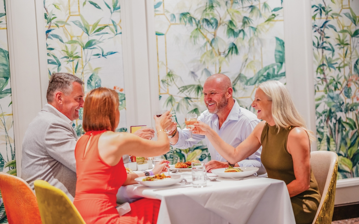 Guests enjoy a meal at Potters Resorts Five Lakes